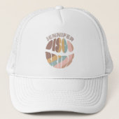 Retro Groovy Typografie Bachelorette Disco Bridge Truckerkappe (Vorderseite)