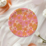 Retro Groovy Vibrant Boho Baby in Bloom Pappteller<br><div class="desc">Dieses Einweg-Papier-Design zeichnet sich durch einen wunderschönen blumigen Hintergrund in lustigen Groovy Farben aus!</div>