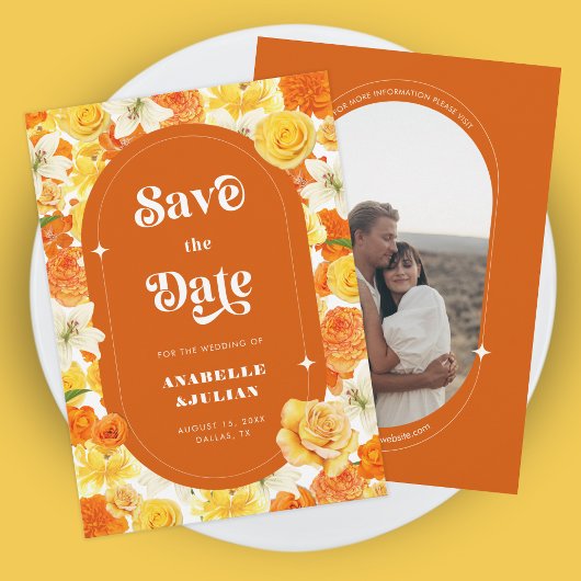 Retro Groovy Vibrany farbenfrohe blumenblühende Ho Einladung