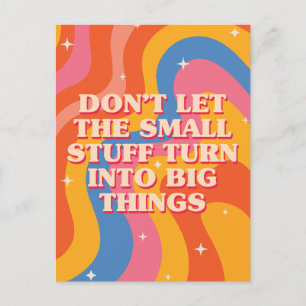 Retro Groovy Wellen mit Achtsamkeits-Mantra Postkarte