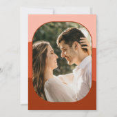 Retro Groovy Wildblume Terracotta & Orange Foto Save The Date (Rückseite)