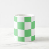 Retro Grünes Schachbrettmuster Fliesen Y2K Kaffeetasse (Mittel)