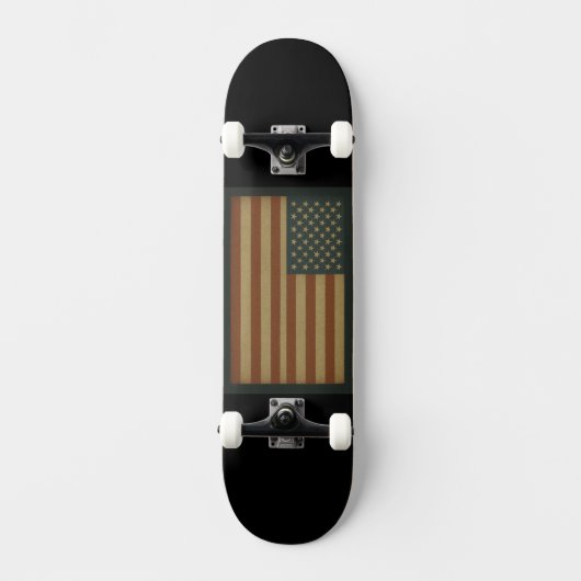 Retro Grunge Vertical American Flag Unisex Skateboard (Vorderseite)