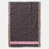 Retro gürtelschwarz rosa Kirschmuster Monogramm Decke (Vorderseite Vertikal)
