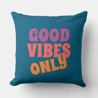 Retro Gute Vibes Only Typografie Türkis Kissen