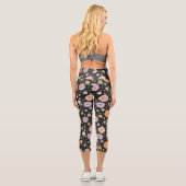 Retro Halloween Pumpkins und Blume Muster Capri Leggings (Rückseite)