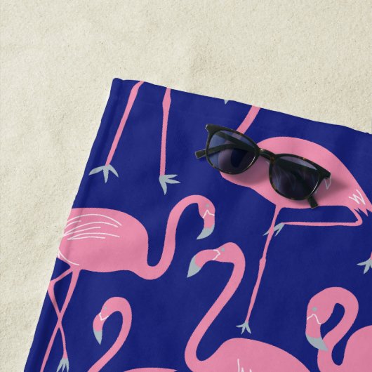 Retro Hand-Drawn Flamingo Pattern | Cool Coastal Strandtuch (Beispiel)