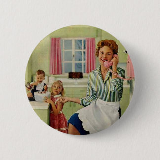 Retro Hausfrau in der Küche Button