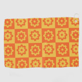 Retro-Hippie-Blume auf der Checkerboard Gelbes Ora Golfhandtuch (Horizontal)