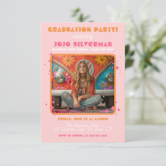 Retro Hippie Foto Graduation Party Rosa Orange Einladung (Stehend Vorderseite)