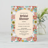 Retro Hippie Groovy Blume Brautparty Einladung (Stehend Vorderseite)