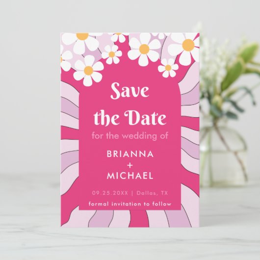 Retro Hippie Pink Arch Daisy Groovy Seventies 70er Save The Date (Stehend Vorderseite)