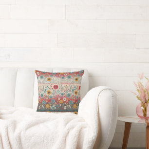 Retro Hippie: Rotes Blumenkissen Kissen