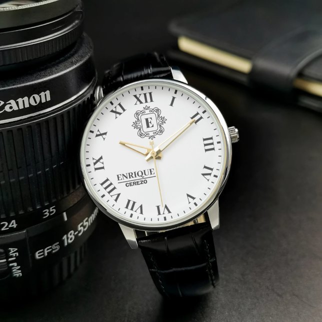 Retro Hipster Monogram Unique Personalized Design Armbanduhr (Von Creator hochgeladen)