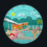 Retro homosexuelles Pool-Party-Pfeil-Brett Dartscheibe<br><div class="desc">Dieses Retro homosexuelle Pool-Party-Pfeil-Brett kennzeichnet vier hunky Beefcakes, die eine homosexuelle alte Zeit haben, während sie die Palm- Springhitze schlagen, indem sie herum das blaue Wasser des Türkises ihres Atombumerang geformten Swimmingpools lounging. Die moderne Architektur der Mitte des Jahrhunderts auf dem fabelhaften, orange Steinhaus ist offenbar das wirkliche HauptAnwesen, die...</div>