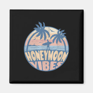 Retro Honeymoon Vibes New Wedding Bride Groom Vaca Magnet