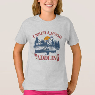 Retro I brauche einen guten Kajakfahrer T-Shirt