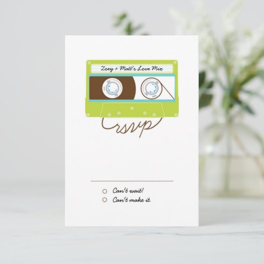 Retro Indie Mixtape Wedding Blue / Lime Green RSVP Karte (Stehend Vorderseite)