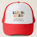 Retro Junggeselinnen-Abschied Personalisiert Danci Truckerkappe<br><div class="desc">Individueller Junggeselinnen-Abschied Retro Dancing Queens Trucker,  den Sie mit dem Namen der Braut anpassen können. Perfekt passendes Retro-Design für Braut-Party</div>