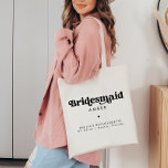 Retro Junggeselinnen-Abschied Tote Bag Bridesmaid Tragetasche<br><div class="desc">Diese Retro-Junggeselinnen-Abschied-Tasche verfügt über einen schönen Retro-Schriftart   Platz,  um Ihren personalisierten Text hinzuzufügen. Alle Namen,  Ereignisse,  Datum und Standort-Text sind editierbar,  sodass Sie diese Tasche für jede Veranstaltung oder jeden Stil erstellen können!</div>
