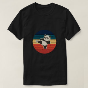 Retro-Karate-Panda-Kampfsport-Sonnenuntergang T-Shirt