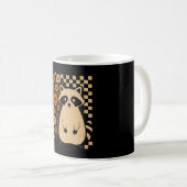 Retro karierter Halloween-Waschbär Kaffeetasse (VorderseiteRechts)