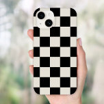 Retro-Karo in Schwarz und Creme Case-Mate iPhone 14 Hülle<br><div class="desc">Die schicke Boho-Schachbrettablage in Schwarz und Elfenbeinfarben. Verwenden Sie die Entwurfswerkzeuge,  um eigene Monogramme,  Namen oder andere Texte hinzuzufügen oder die Hintergrundfarbe zu ändern,  um eine einzigartige Geräteabdeckung zu erstellen.</div>