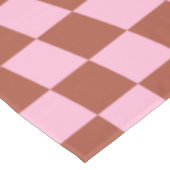Retro-Karo-Muster rosa und braun Karton Tischdecke (Schrägansicht)