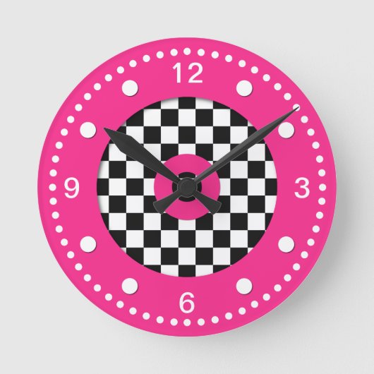 Retro-Karo und Hot-Pink-Wandklemme Runde Wanduhr (Vorderseite)