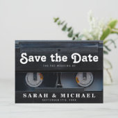 Retro-Kassette 80er Hochzeit Termin vormerken Save The Date (Stehend Vorderseite)