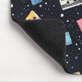Retro-Kassetten im kosmischen Raum Mousepad (Ecke)
