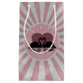 Retro Kissing Swans Kleine Geschenktüte (Vorderseite)