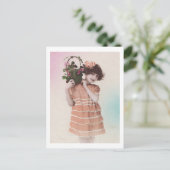 Retro Kleines Mädchen mit orangefarbenem Kleid Postkarte (Stehend Vorderseite)