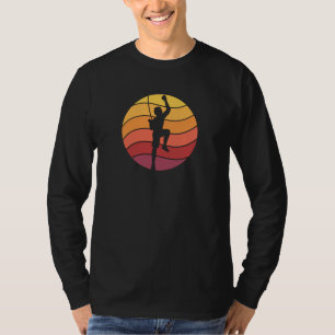 Retro Kletterer beim Klettern T-Shirt
