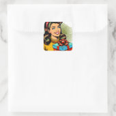 Retro Lady Holding a Birthday Present Quadratischer Aufkleber (Tasche)