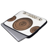 Retro-Lautsprecher: braun, abgeschieden weiß. Laptopschutzhülle (Vorne Knopf)
