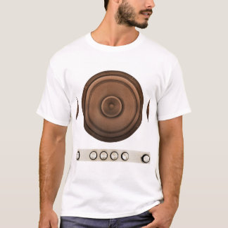Retro-Lautsprecher: braun, isoliert weiß. T-Shirt