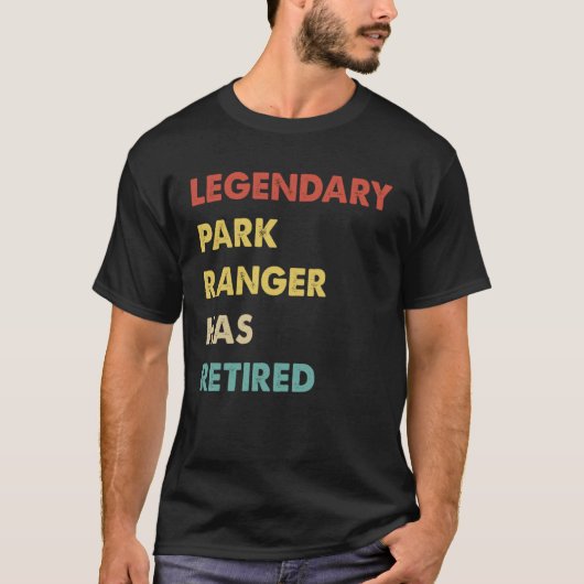 Retro Legendary Park Ranger Has Retired T-Shirt (Vorderseite)