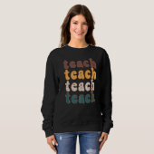 Retro Leopard Teach For Teacher Elementary School Sweatshirt (Vorne ganz)