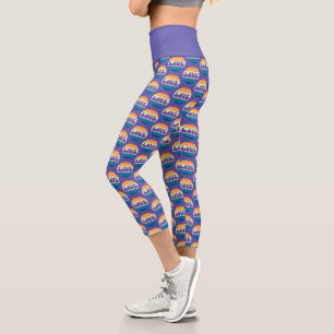 Retro-Liebe-Typografie auf Vintage-Sonnenuntergang Capri Leggings