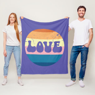 Retro-Liebe-Typografie auf Vintage-Sonnenuntergang Fleecedecke