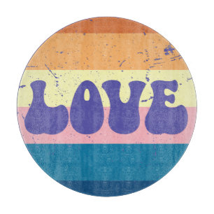 Retro-Liebe-Typografie auf Vintage-Sonnenuntergang Schneidebrett