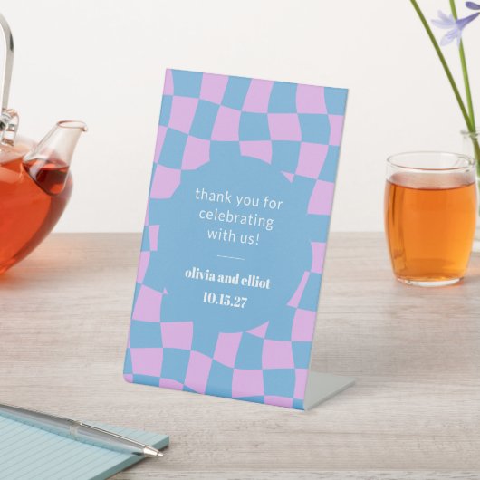 Retro Lila Checkerboard Custom Couples Dusche Sockelschild (In SItu)