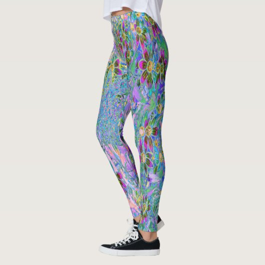 Retro-Lila, grüne und blaue Wildblumen auf Rosa Leggings (Links)