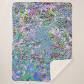 Retro-Lila, grüne und blaue Wildblumen auf Rosa Sherpadecke (Vorderseite)