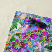 Retro-Lila, grüne und blaue Wildblumen auf Rosa Strandtuch (Beispiel)