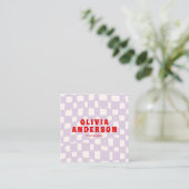 Retro Lila Red QR Code Groovy Checkered Boho Fun Quadratische Visitenkarte (Stehend Vorderseite)