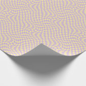 Retro Lilac Yellow Paston Warped Checkerboard Geschenkpapier (Ecke)