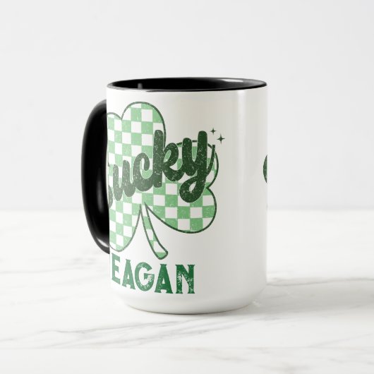 Retro Lucky Kleeblatt St Patrick's Day Monogram Tasse (Vorderseite Links)