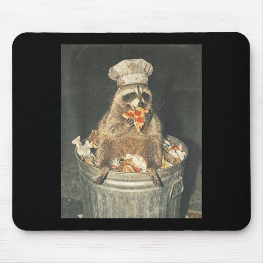 Retro-lustiger Waschbär-Koch isst Pizza-Mülleimer Mousepad (Vorne)